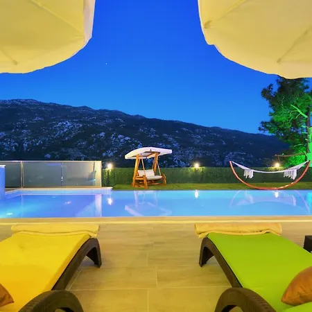 Saltanat Villa