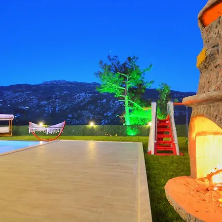 Saltanat Villa